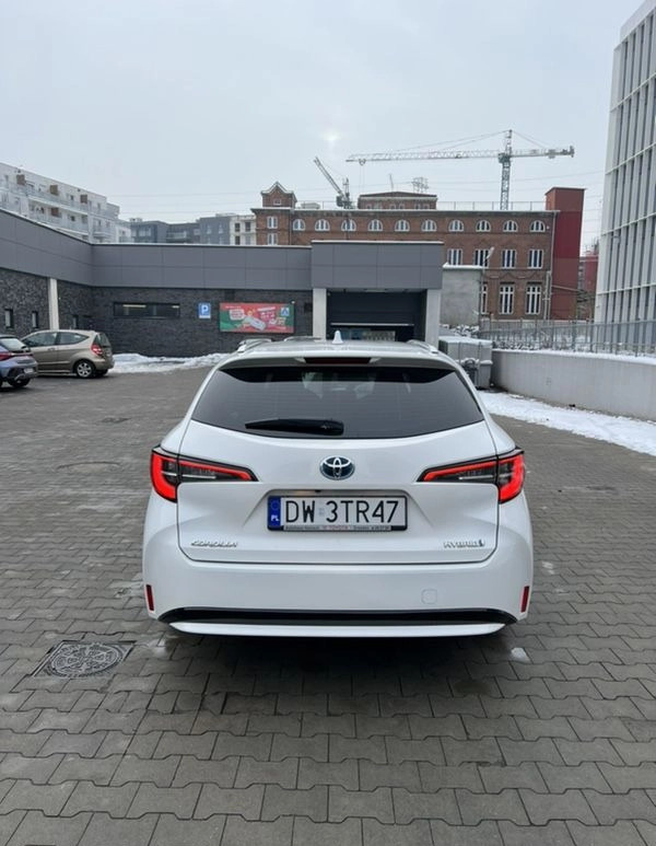 Toyota Corolla cena 75000 przebieg: 178000, rok produkcji 2019 z Wrocław małe 92